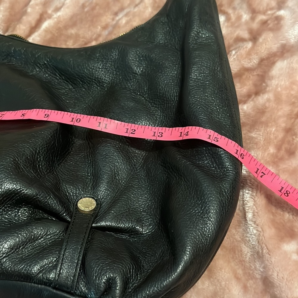 Tahari black leather shoulder bag - Picture 7 of 8